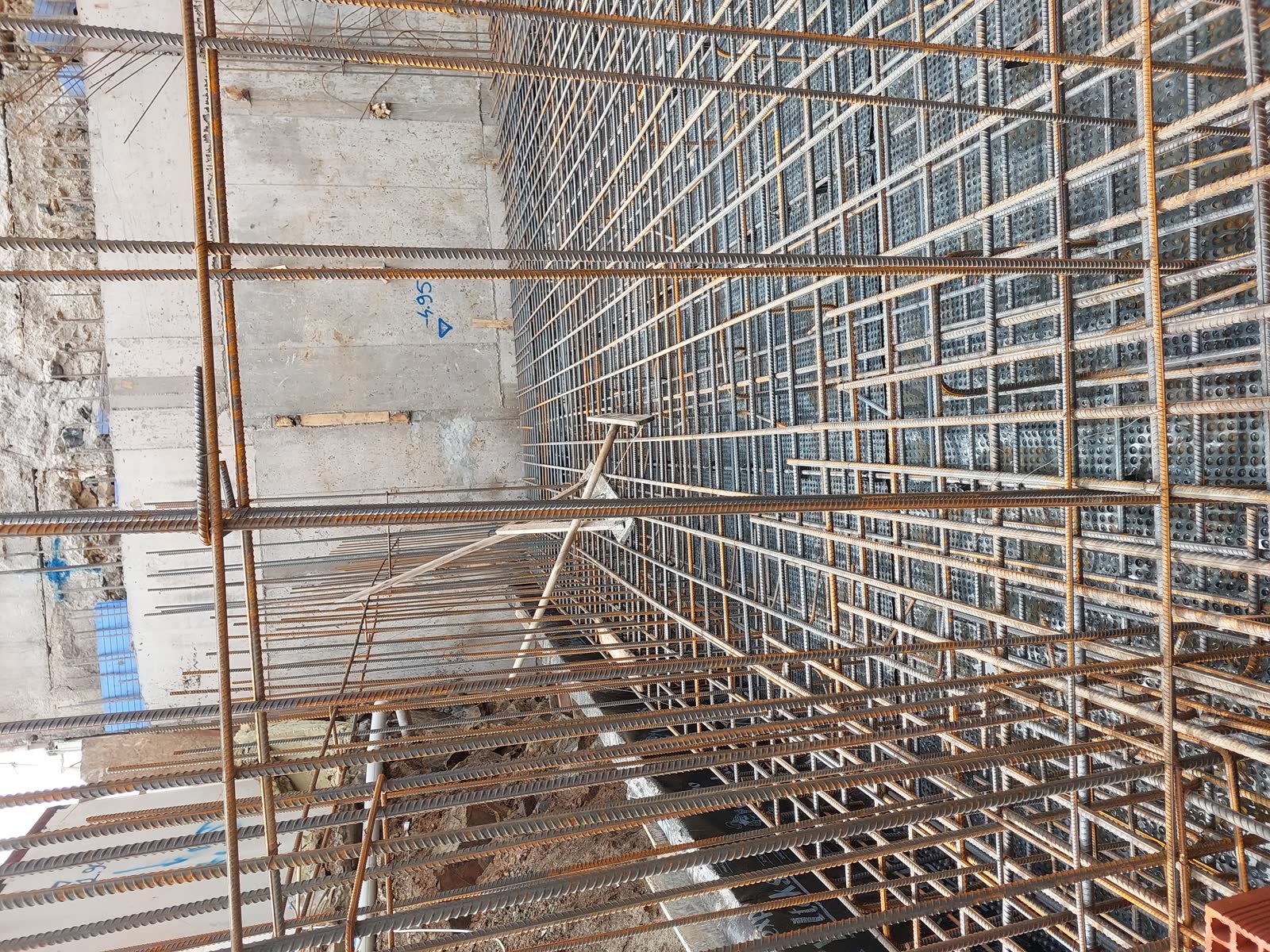 Column rebar density (looking up)
